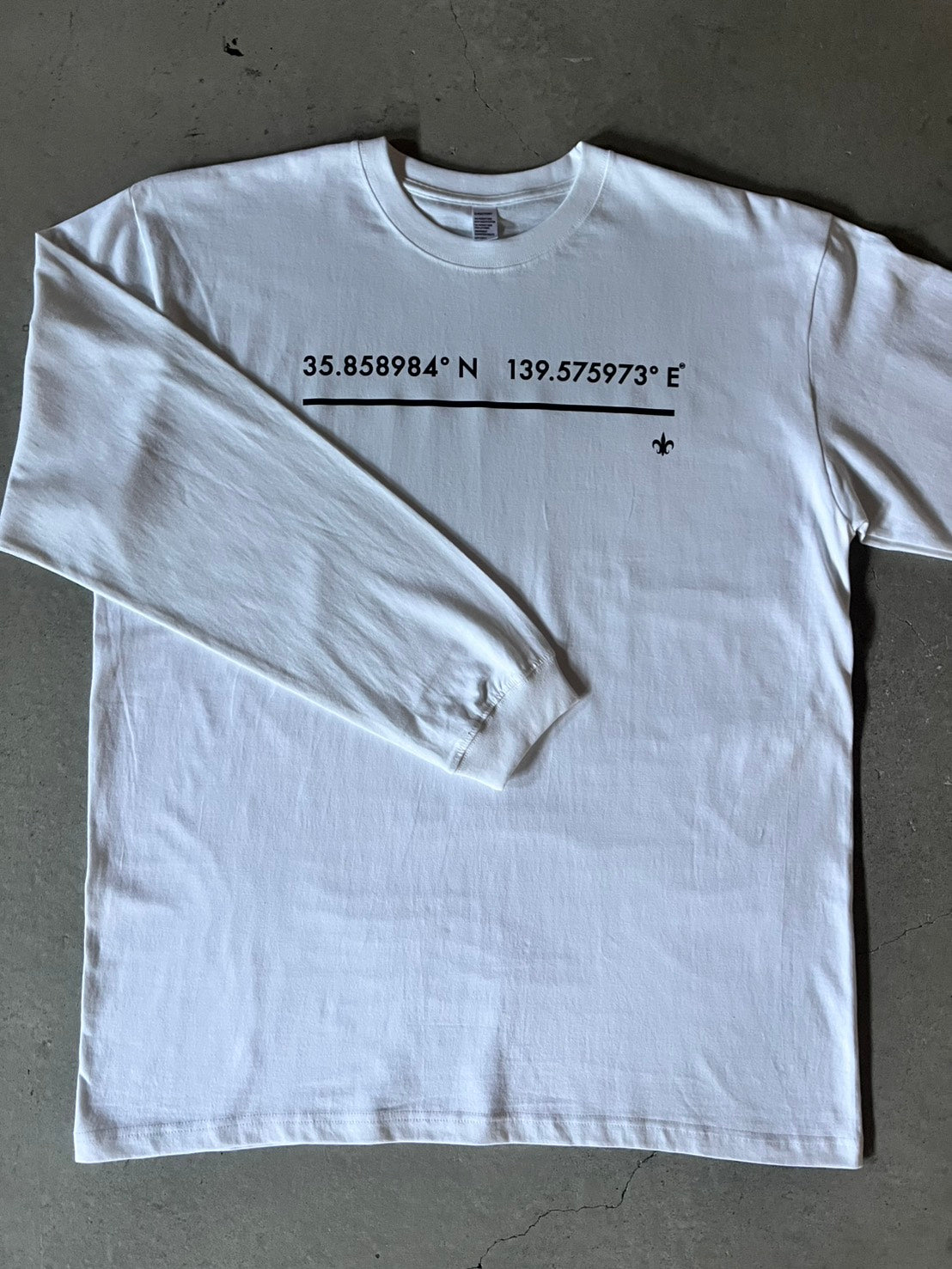 富士見グランド/座標前面横/Coordinate Long Tee (S002-005W03)発送まで10日ほどお時間を頂戴します